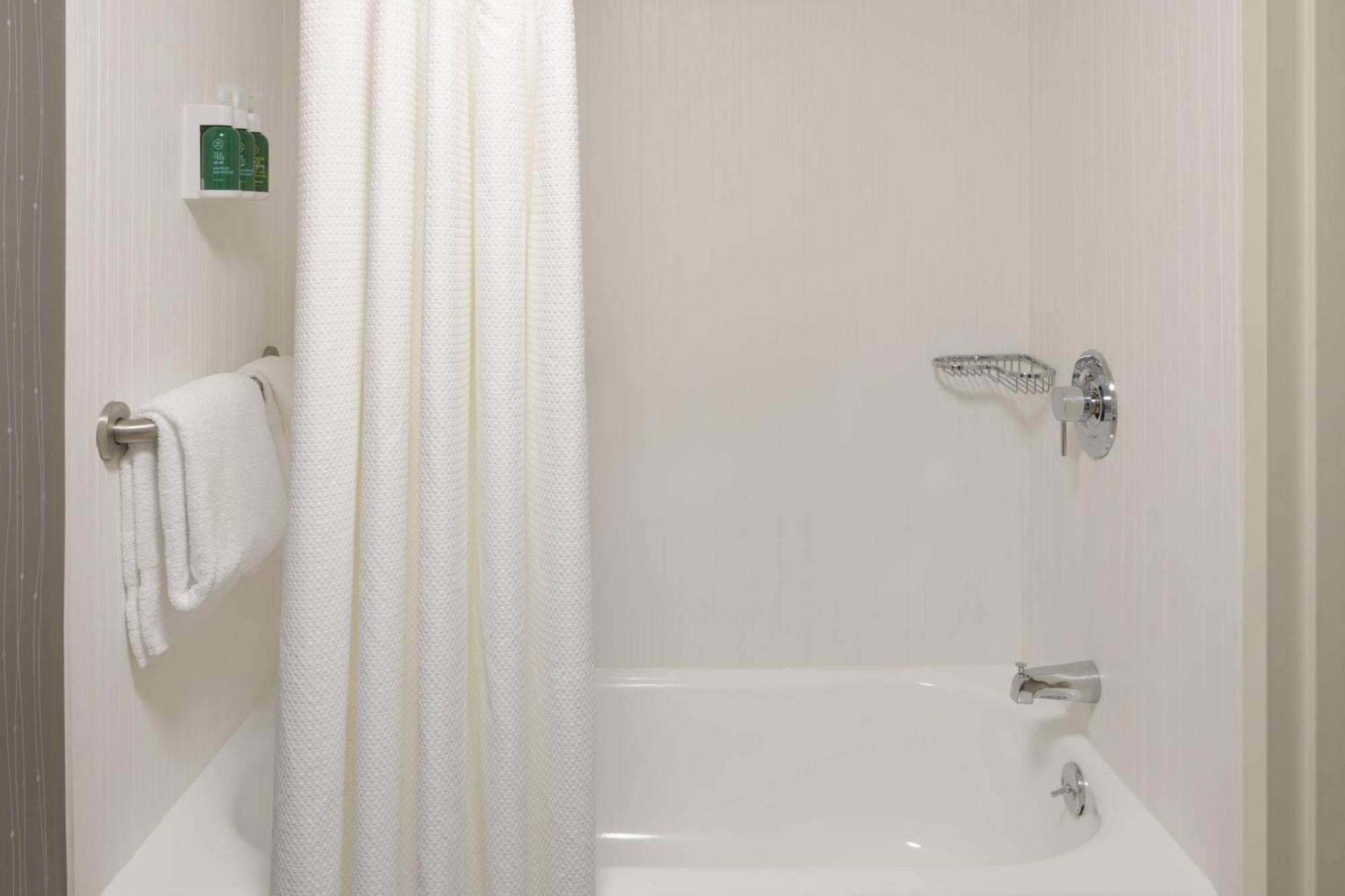 Courtyard By Marriott Lynchburg Hotel Kültér fotó